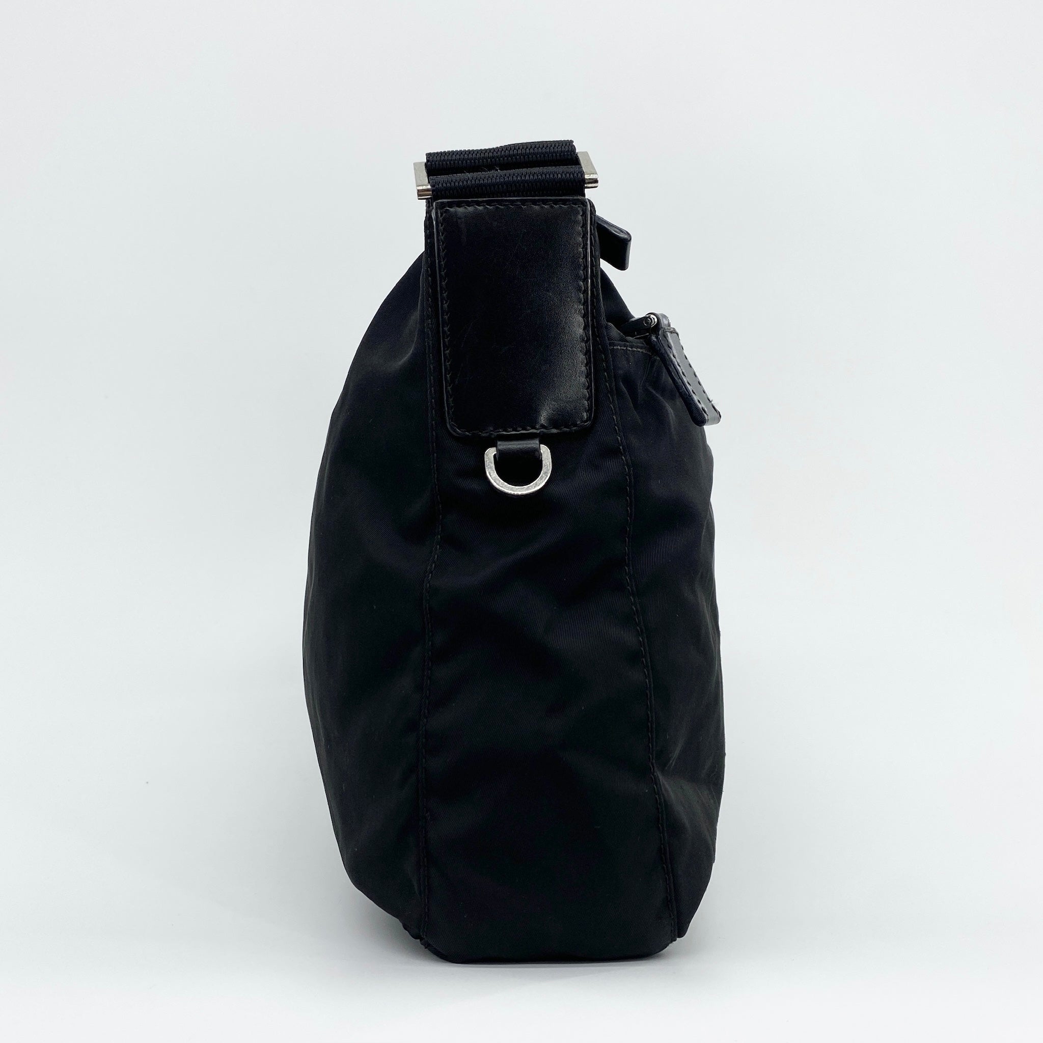 Nylon Messenger Crossbody Black - Vintage Luxuries