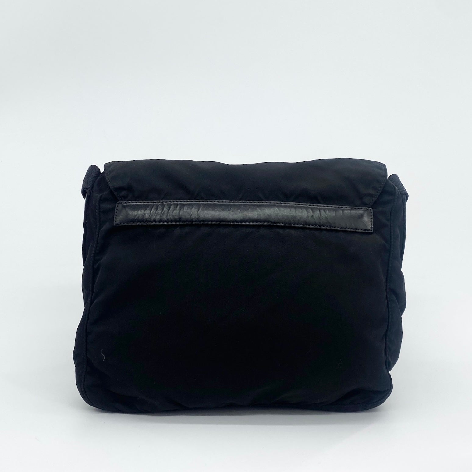 Messenger Small Crossbody Black