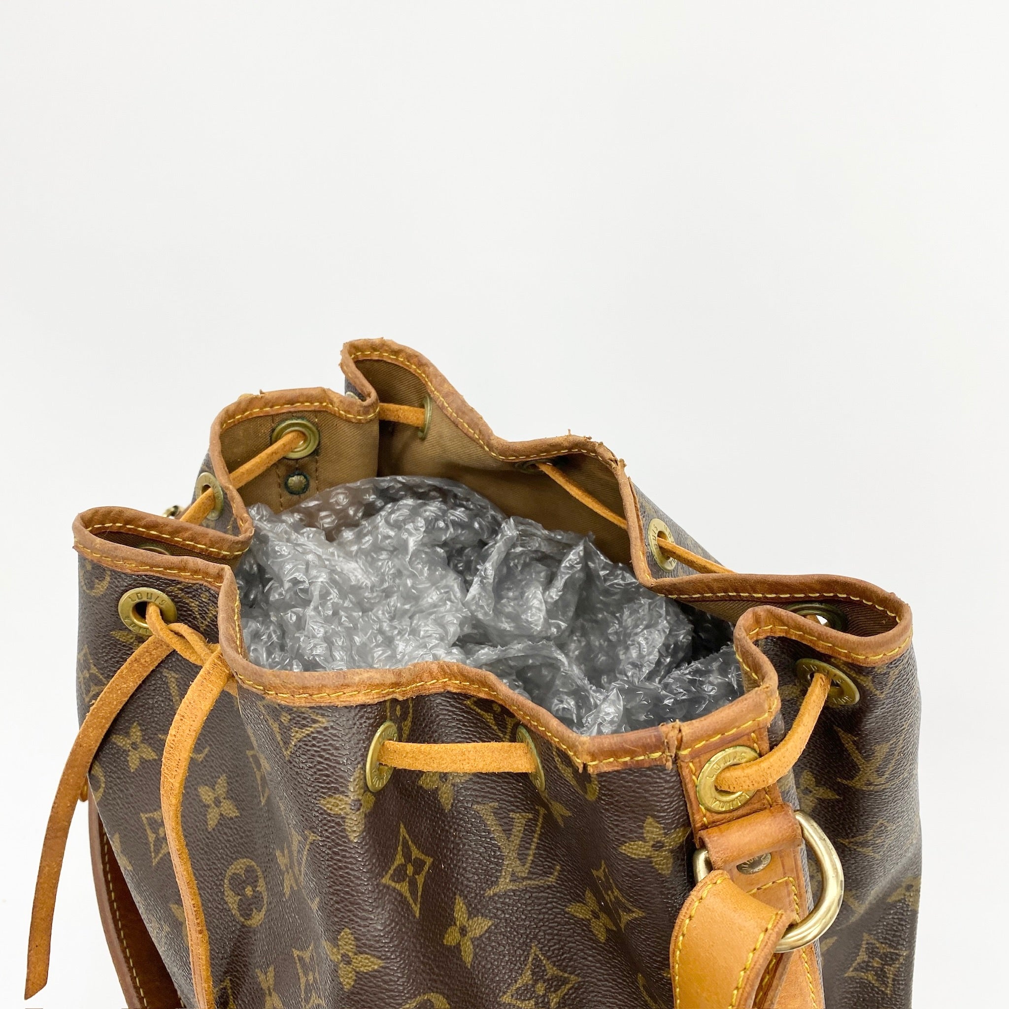 Noe Monogram Canvas Bag