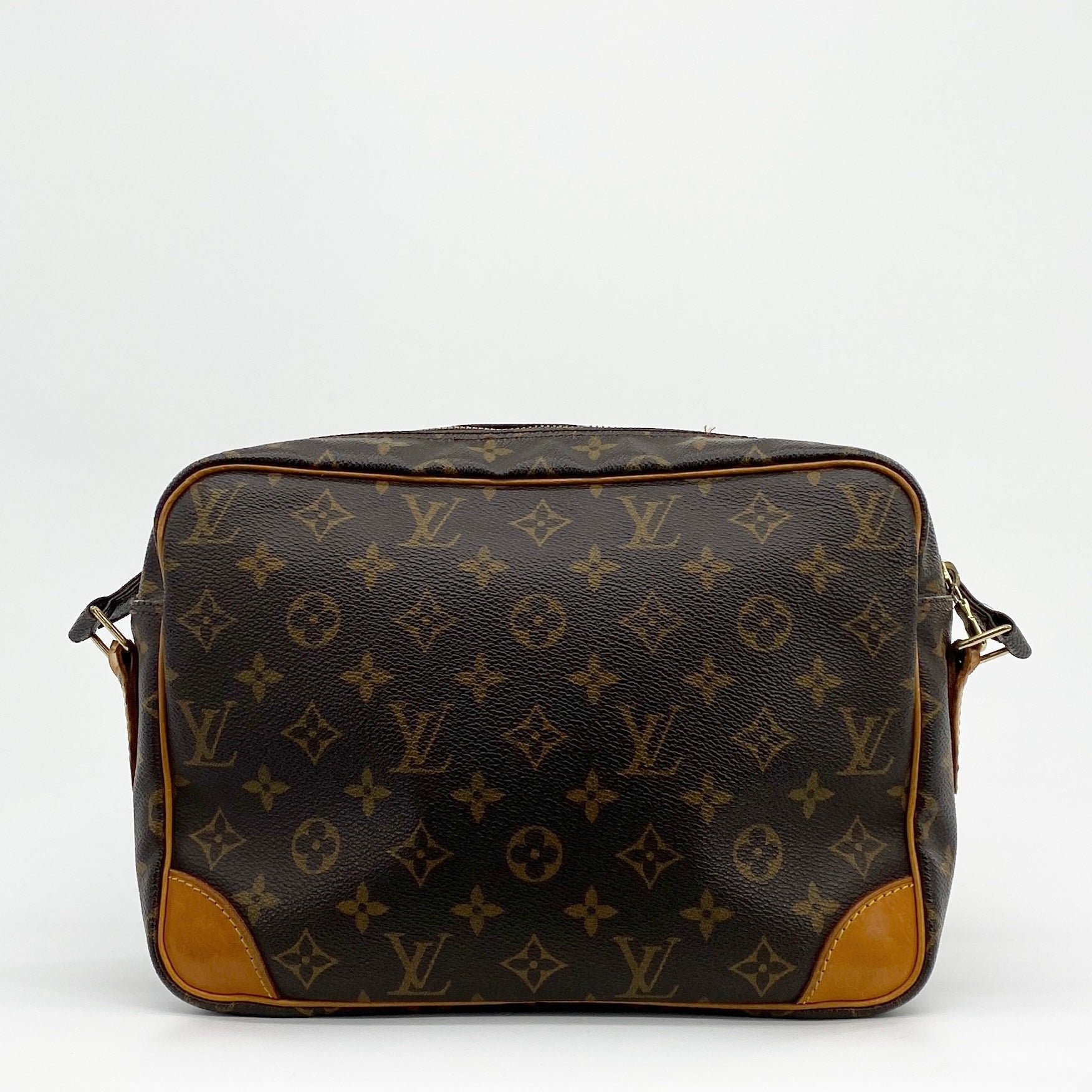 Nile MM Crossbody Bag