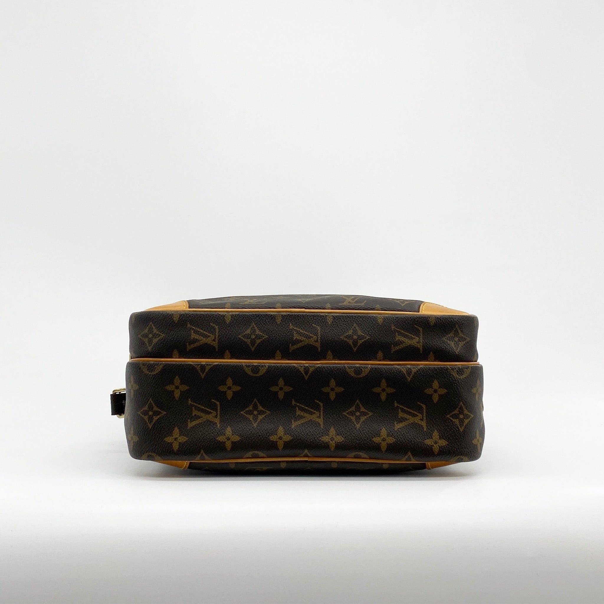 Nile MM Crossbody Bag