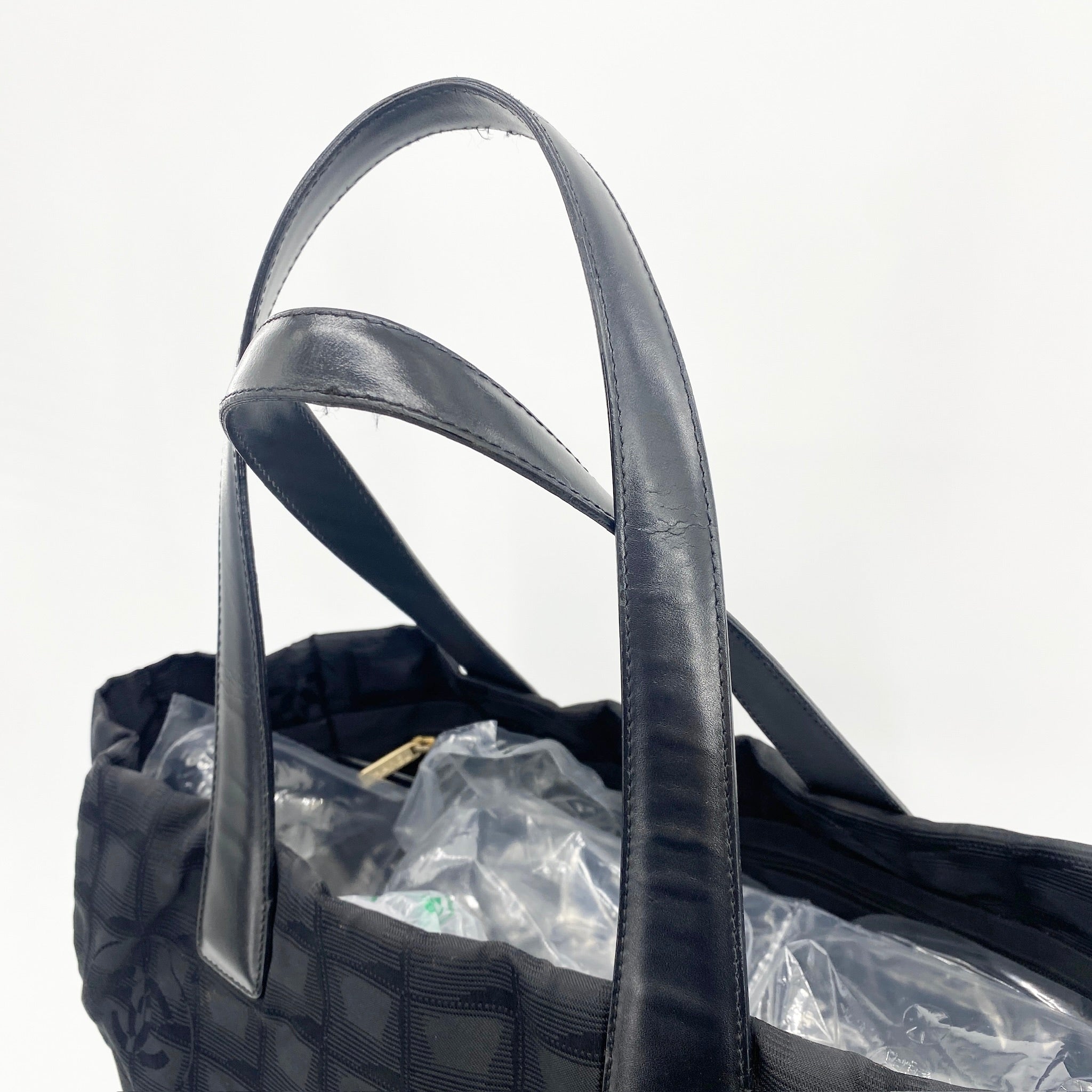 Travel Line Tote Black