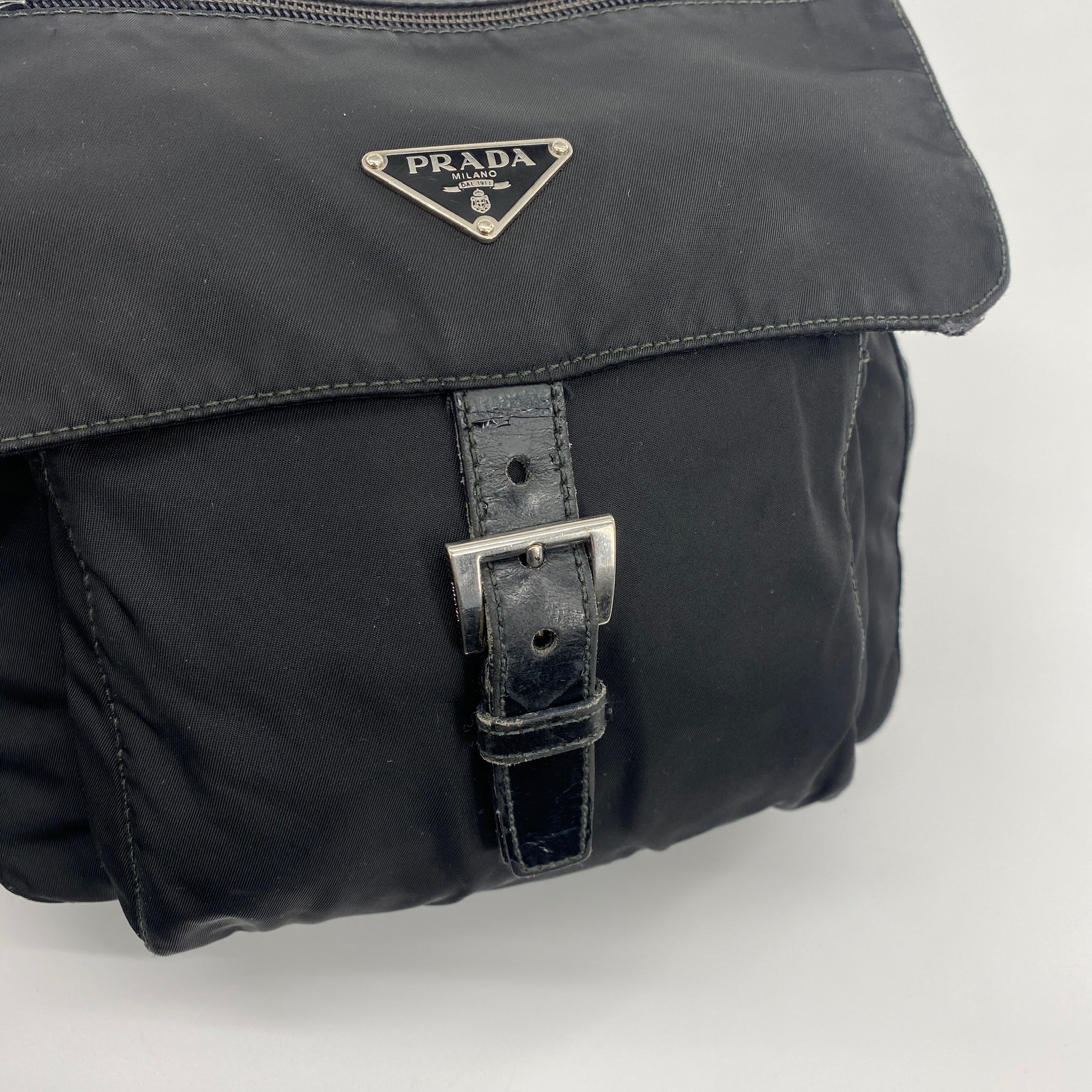 Messenger Small Crossbody Black