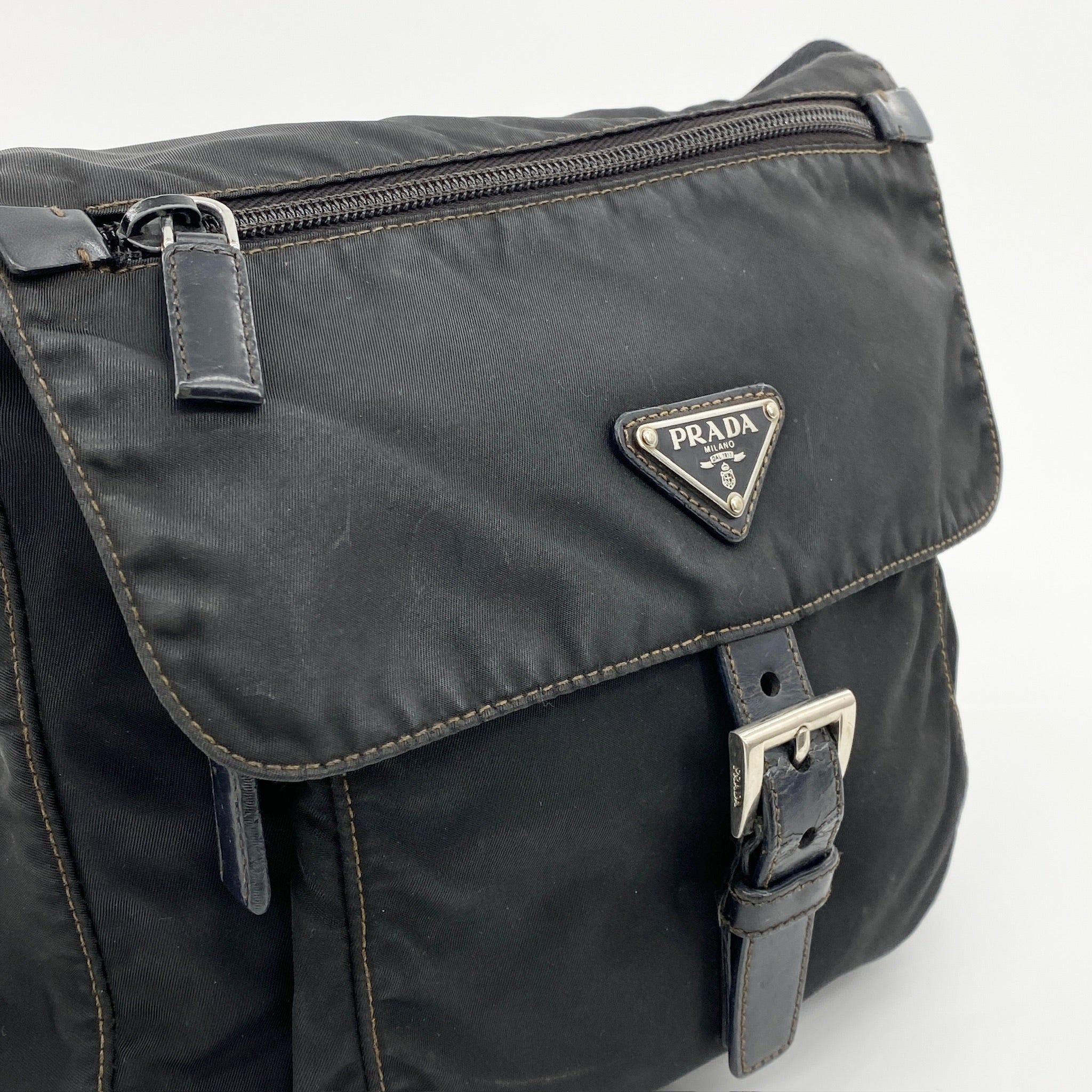 Messenger Small Crossbody Black