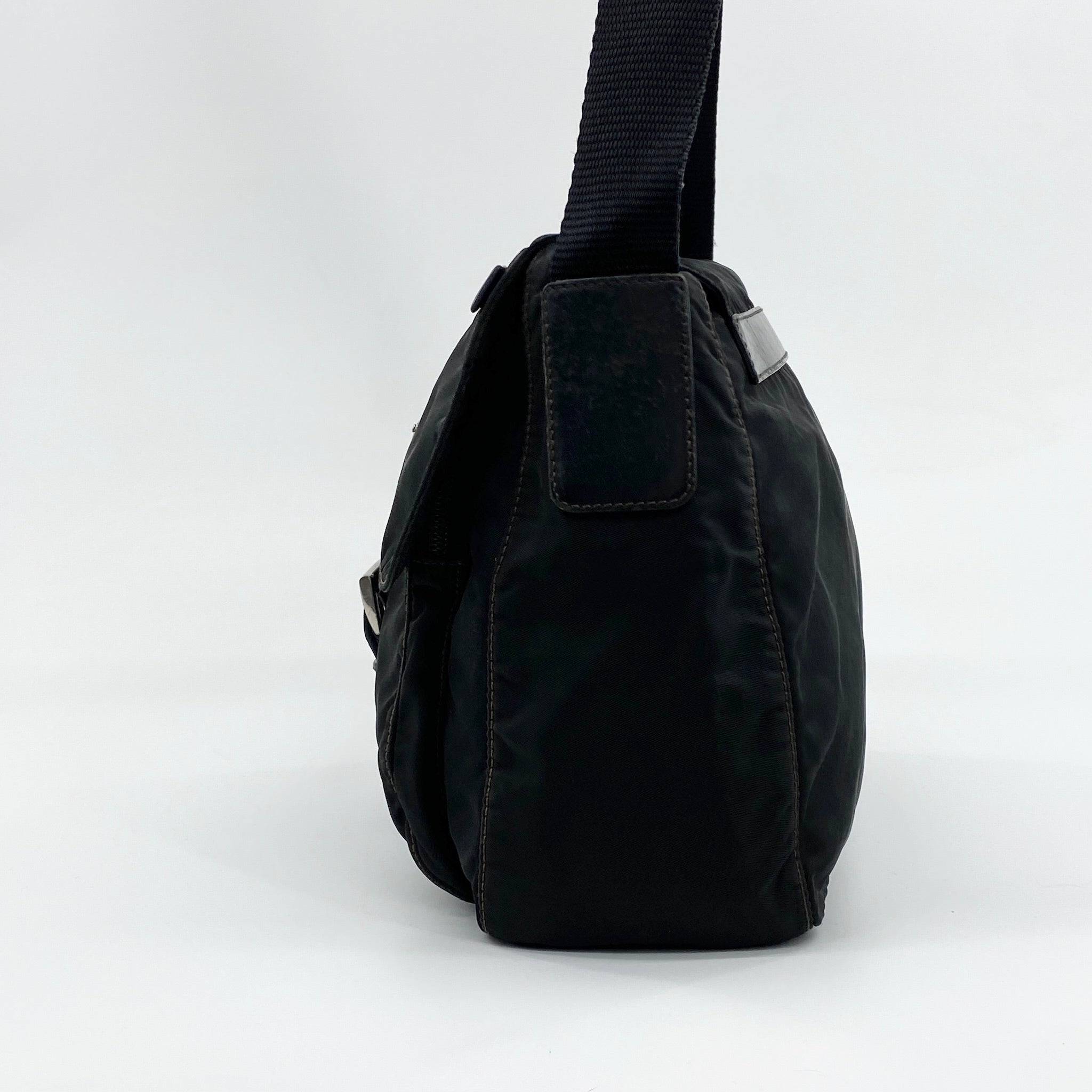 Messenger Small Crossbody Black