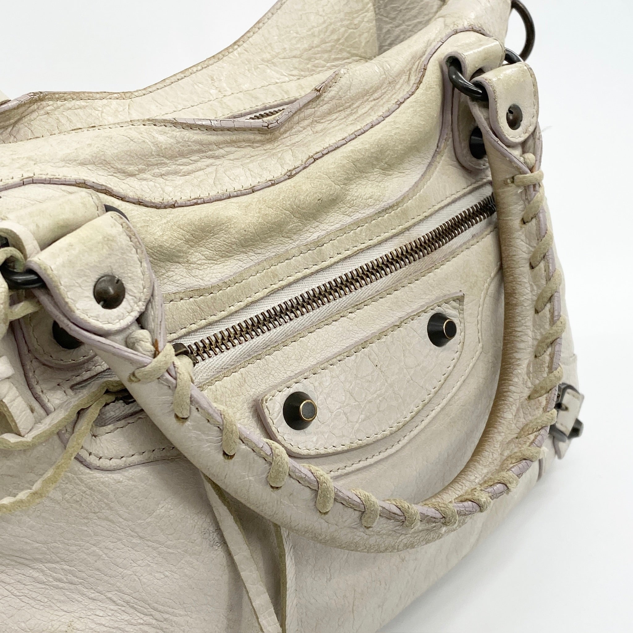 The First Shoulder Bag White