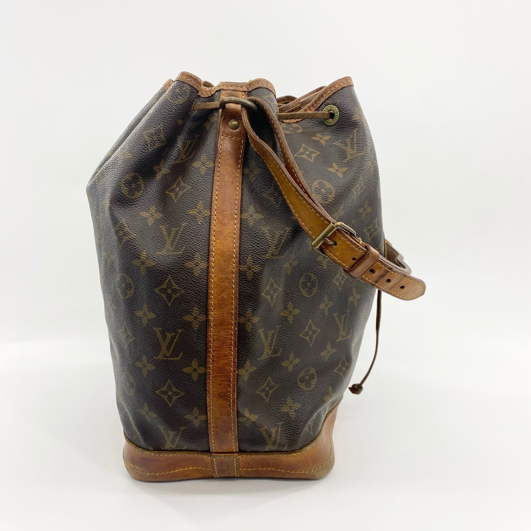 Noe Monogram Canvas Bag