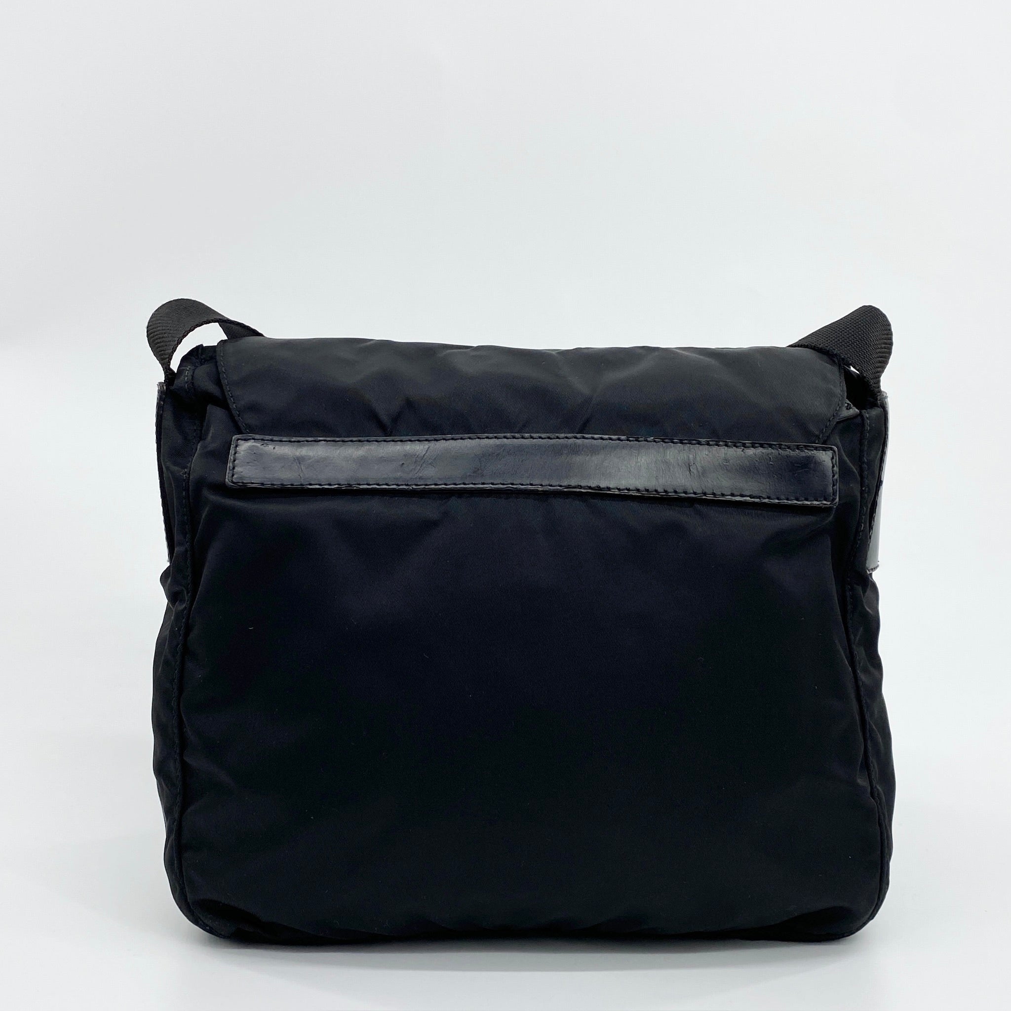 Messenger Small Crossbody Black