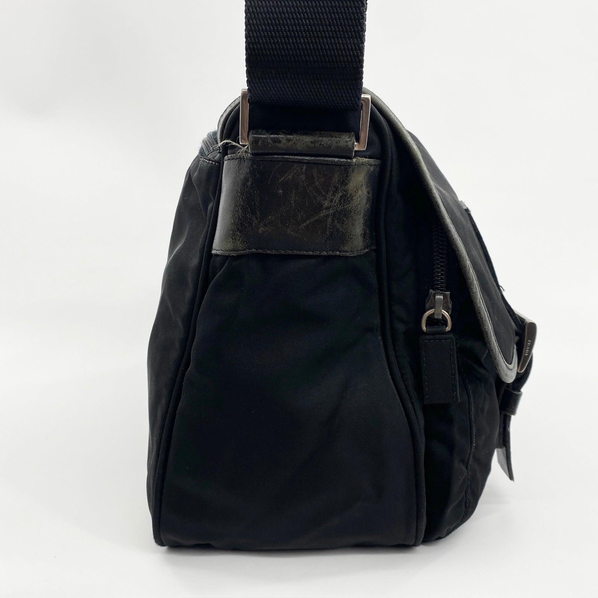 Nylon Messenger Medium Crossbody Black