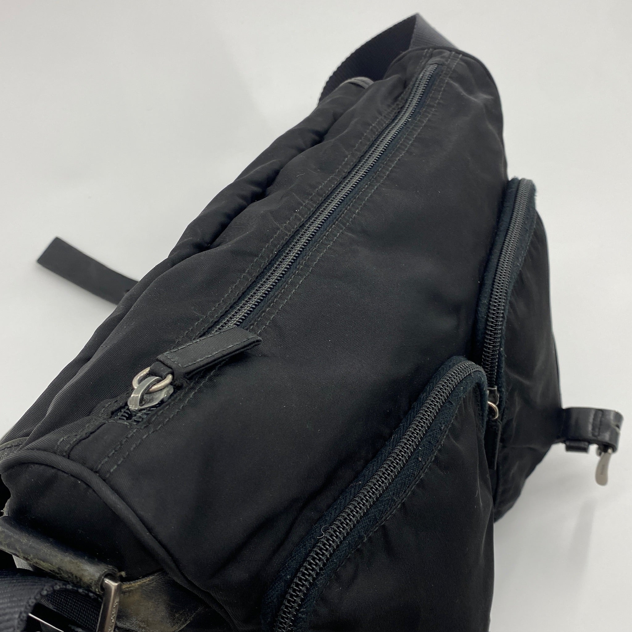Nylon Messenger Medium Crossbody Black